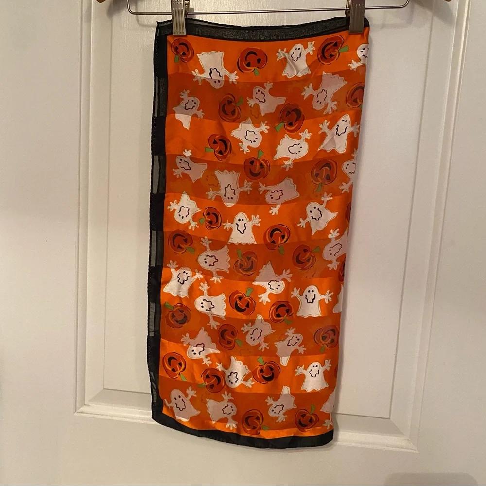 ECHO SCARF HALLOWEEN PUMPKINS GHOSTS ORANGE BLACK WHITE SQUARE SILK?